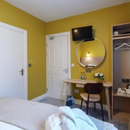 Topper's 3* Carrick on Shannon